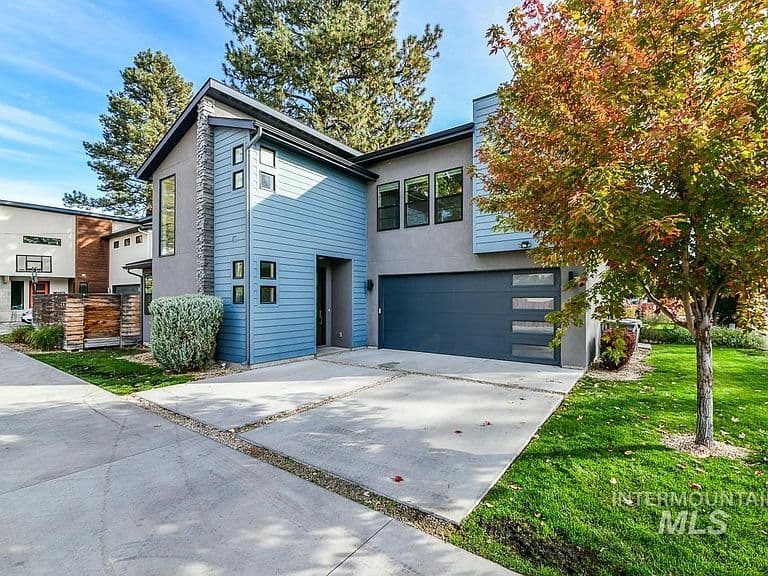 4314 W Clark St photo 1