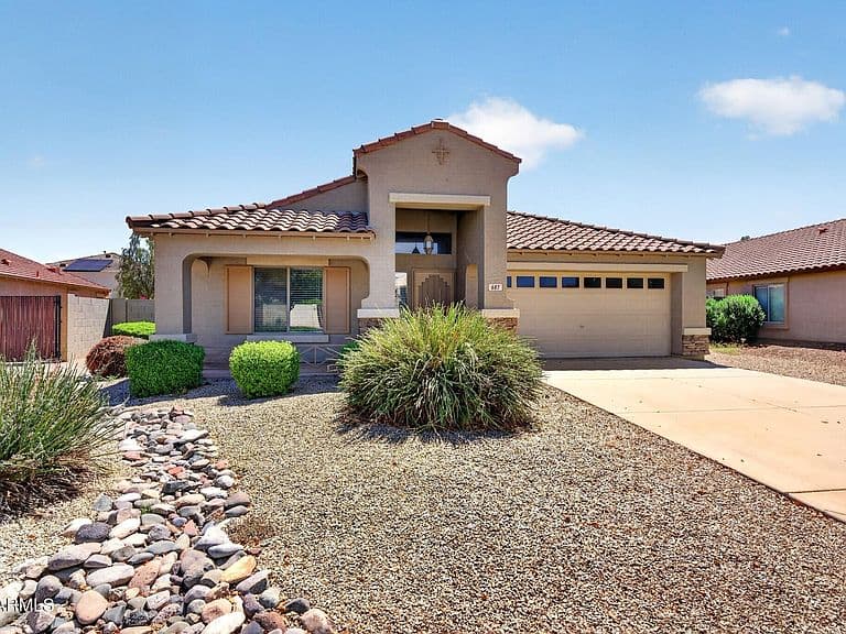 687 E PALOMINO Way photo 3