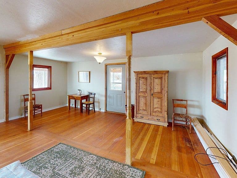 646 Lane 7 photo 5