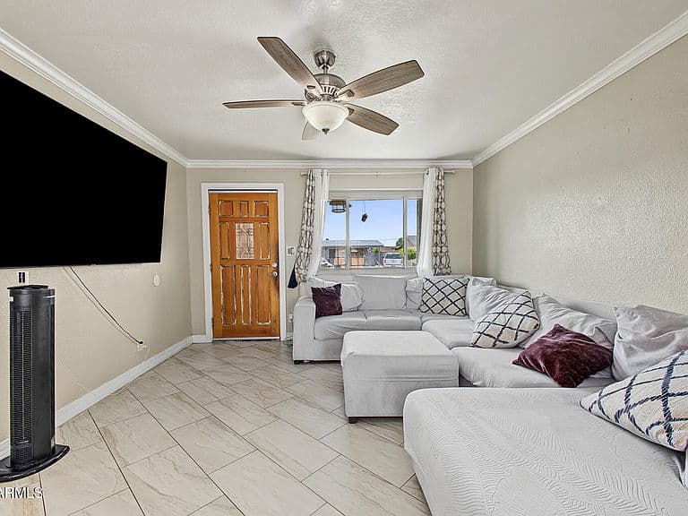 132 W ELY Lane photo 5