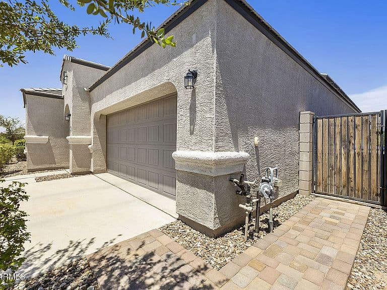 8296 W EBBETS Court photo 5