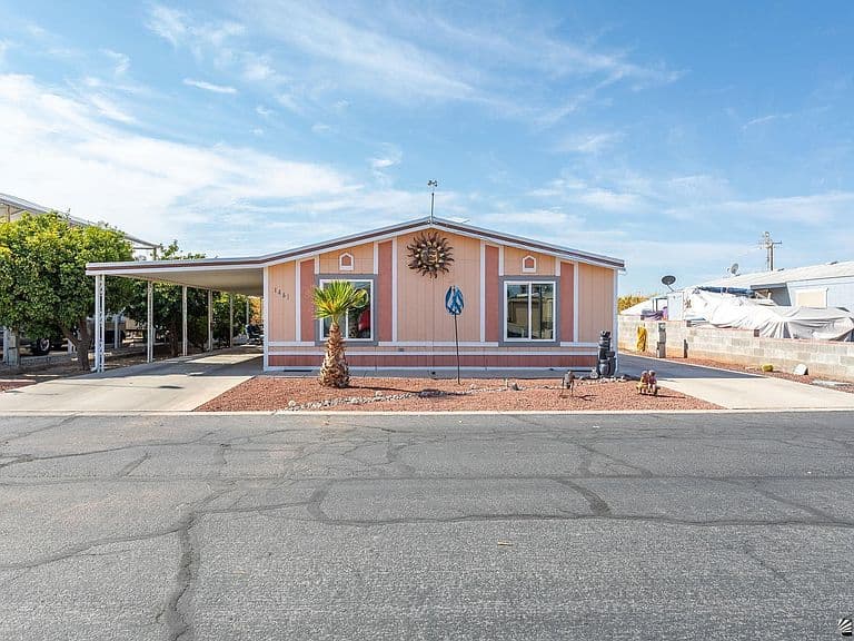 1461 W Mia Ln photo 2