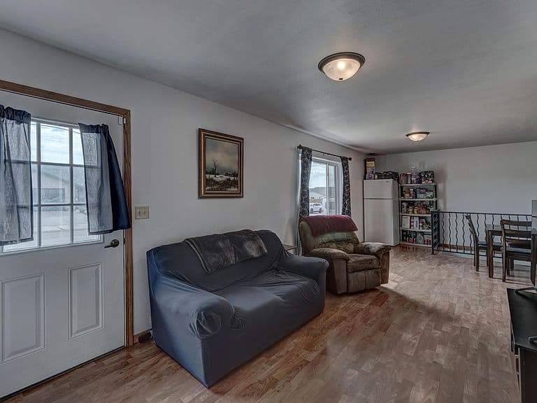 115 Springer Dr photo 4