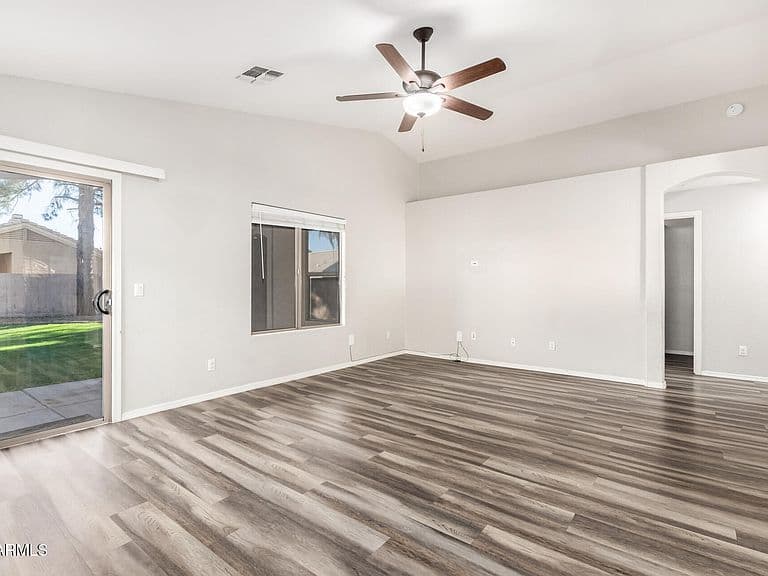 1735 E Saratoga St photo 4