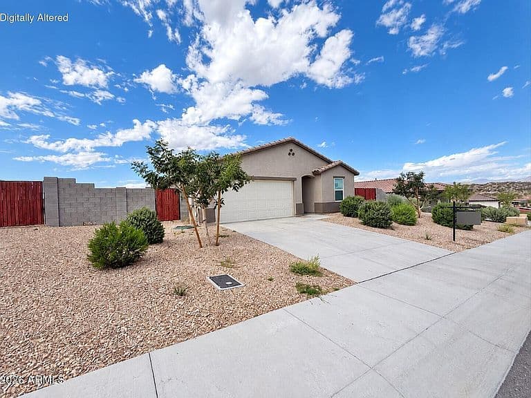 930 LOGAN Way photo 1