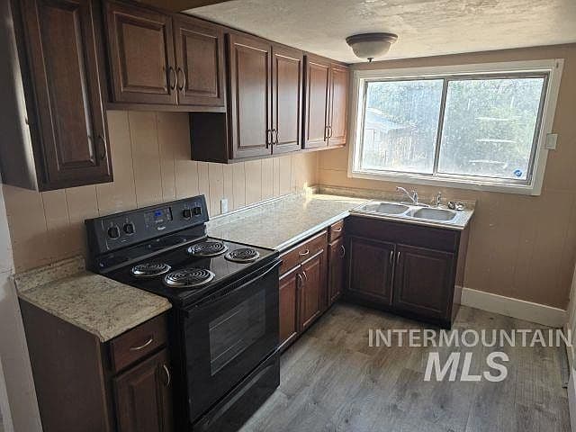 220 8th Ave S photo 3
