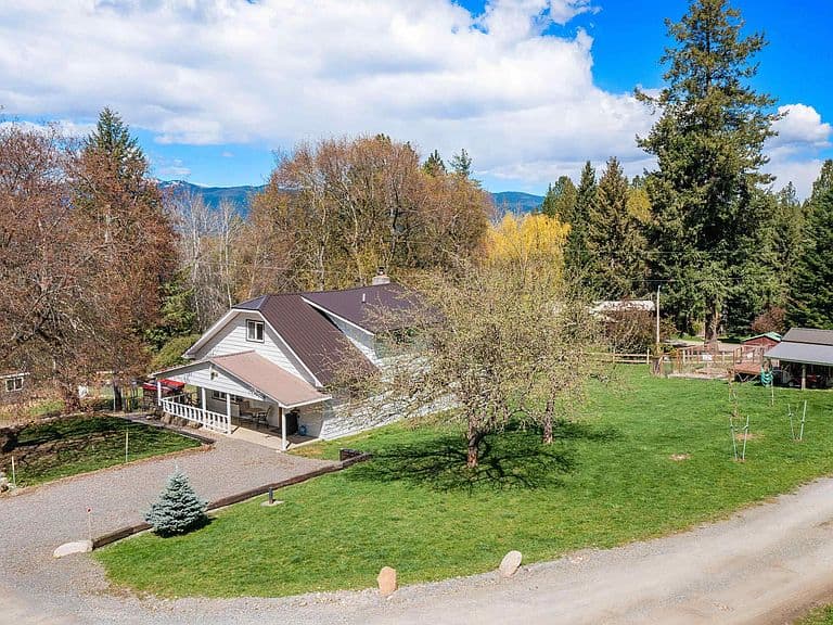 311 Lafayes Way photo 4