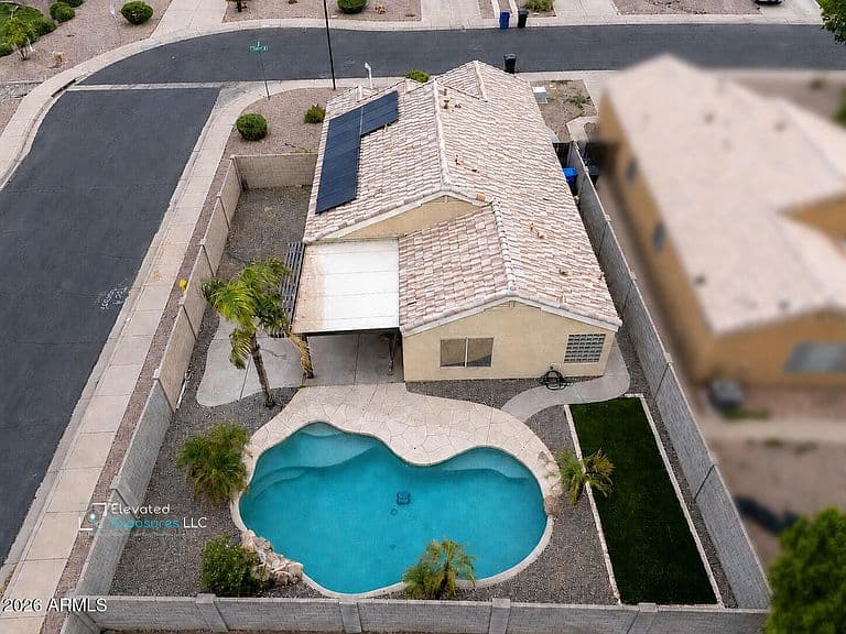 1687 E CHEYENNE Street photo 4