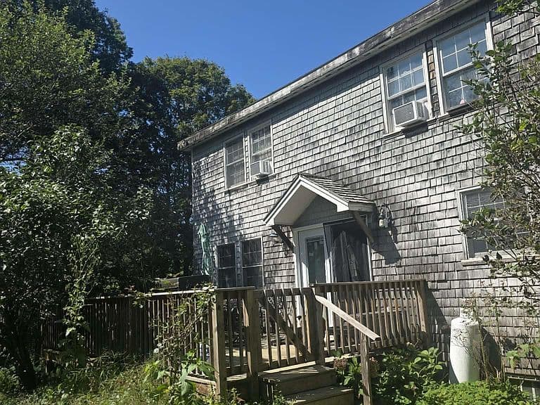 207 S Pine Banks Road photo 3