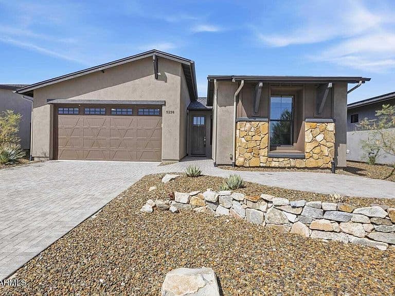 5238 TRANQUIL BLUFF Way photo 1