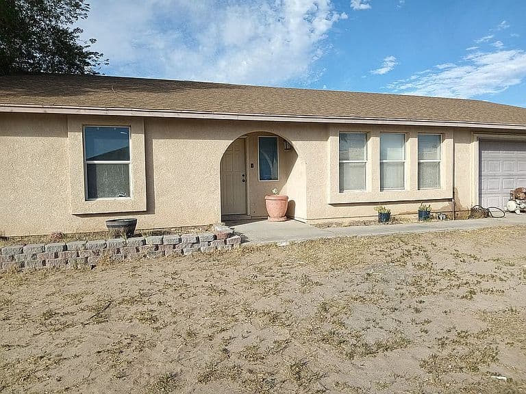 11402 E 28th Pl photo 5