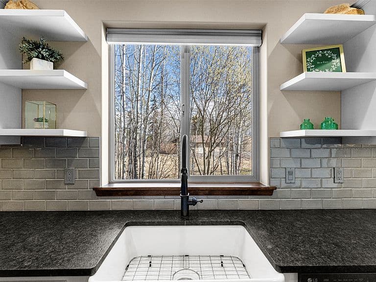 239 Forest Edge Trl photo 2
