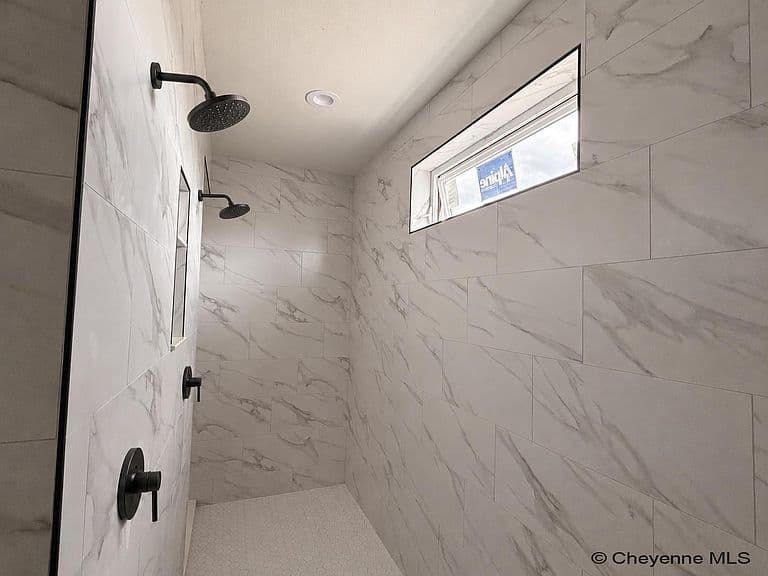 583 Canyon Rdg photo 3