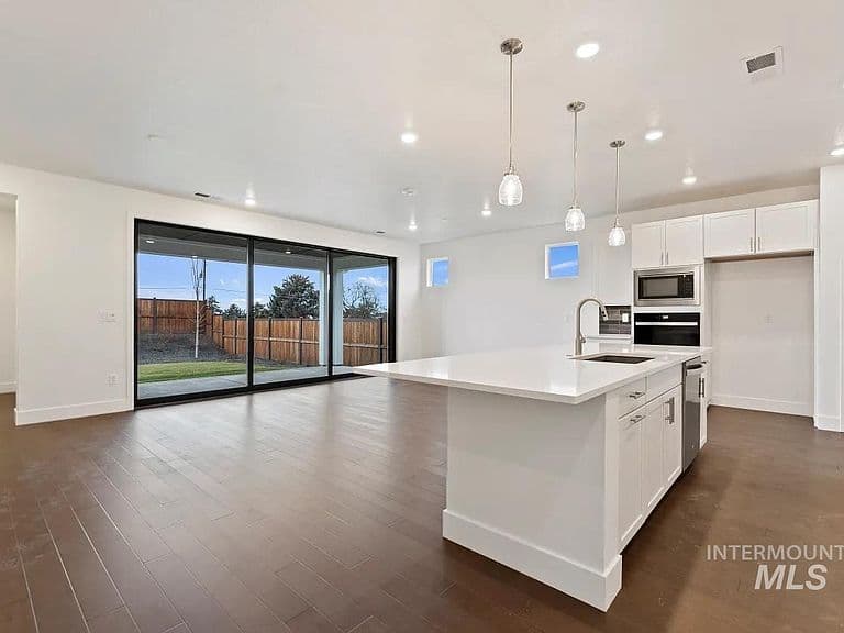 11772 W Anthos Ln photo 3