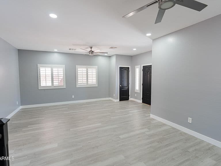 12038 W Leather Lane photo 5