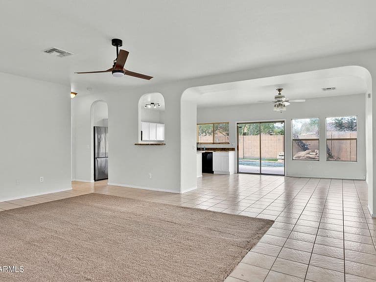 10548 E Bramble Ave photo 4