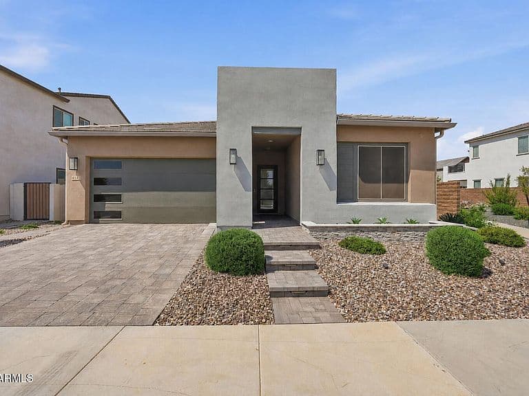 4142 E COCONINO Place photo 1