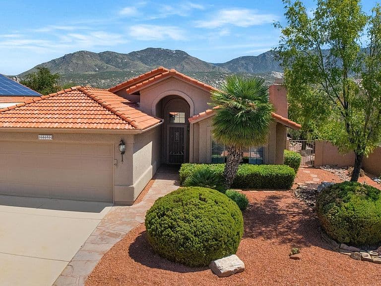 38095 S Elbow Bend Dr photo 1