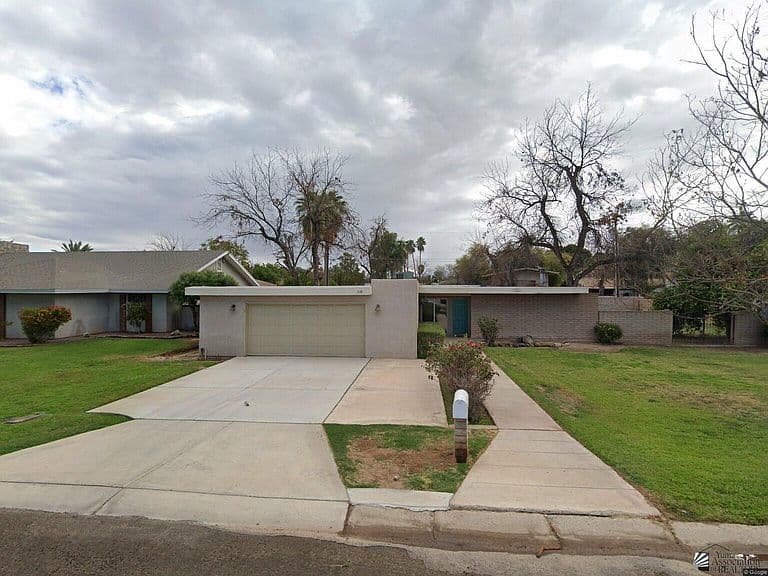 1425 S Hettema St photo 1