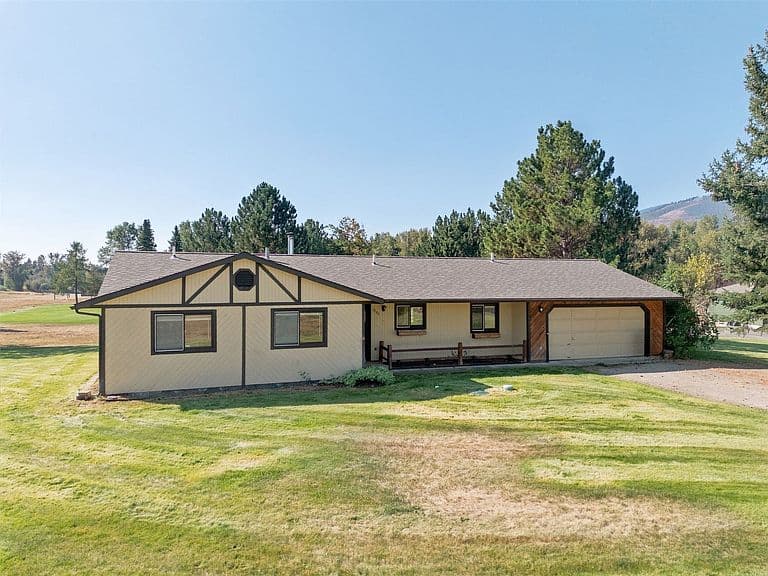 1325 Lena Ln photo 1