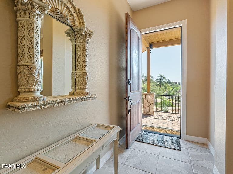 1330 Westridge Dr photo 2
