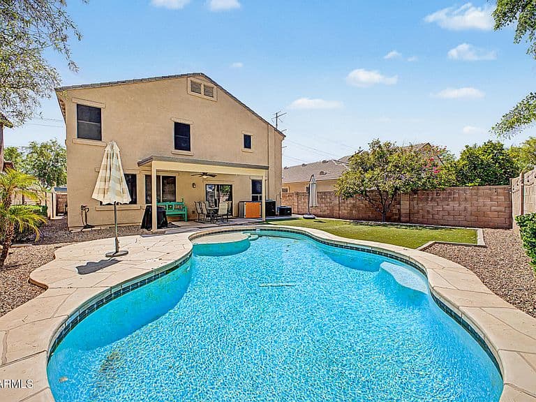 2740 E QUIET HOLLOW Lane photo 3