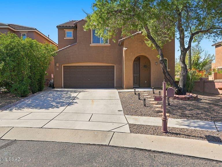 355 W Calle Gota photo 1