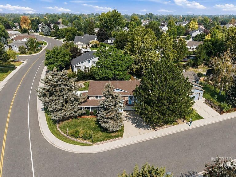 2311 N Monaco Way photo 5