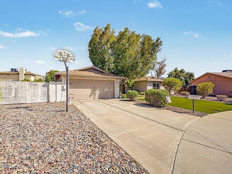 2415 W DAILEY Street photo 4