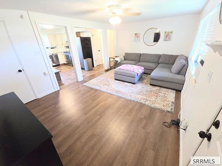1810 S Falcon Dr photo 3