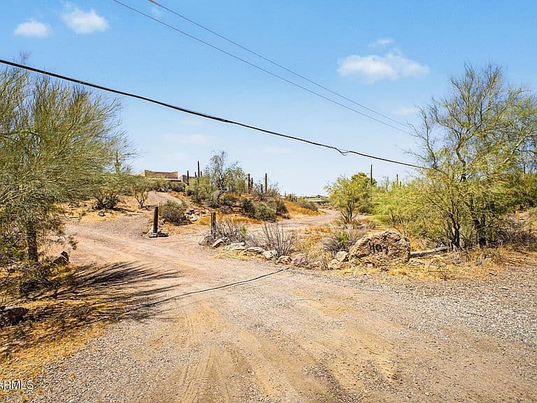 407 E Honda Bow Road photo 5