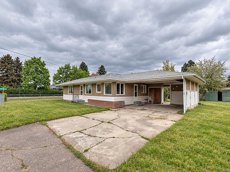 2212 37th Ave photo 4
