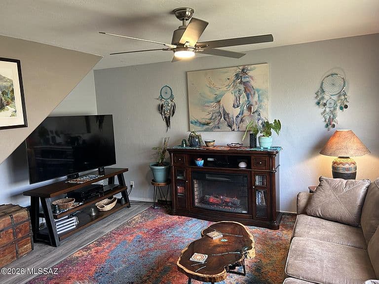 905 N Venice Ave APT A photo 3