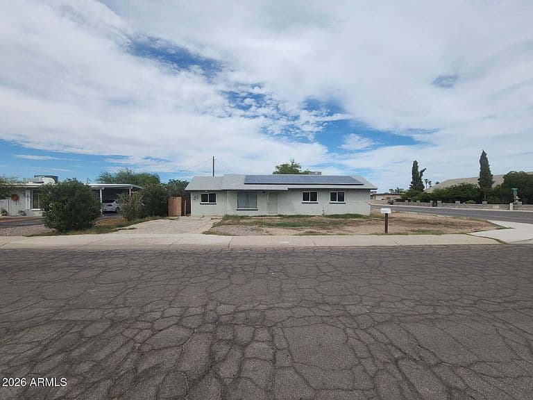630 E MELROSE Drive photo 2