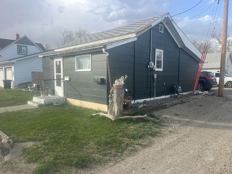 411 E Mann St photo 5