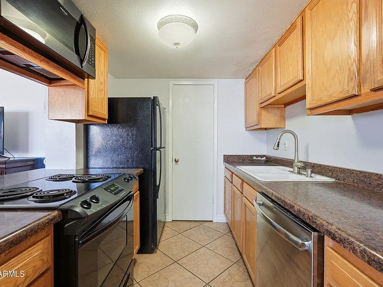600 S DOBSON Road #6 photo 5