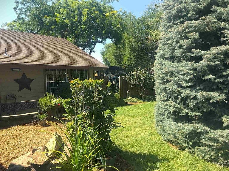 363 E Ranch Dr photo 2