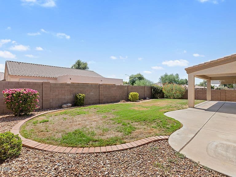 5321 W ANGELA Drive photo 3