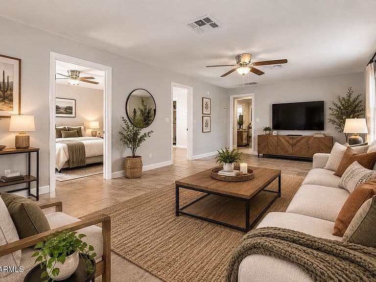 2425 W PAPAGO Street photo 5