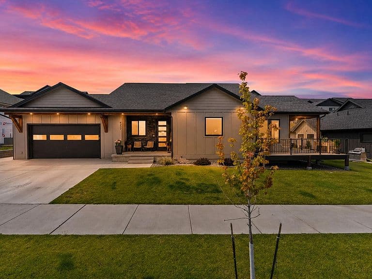 4377 Christian Dr photo 1