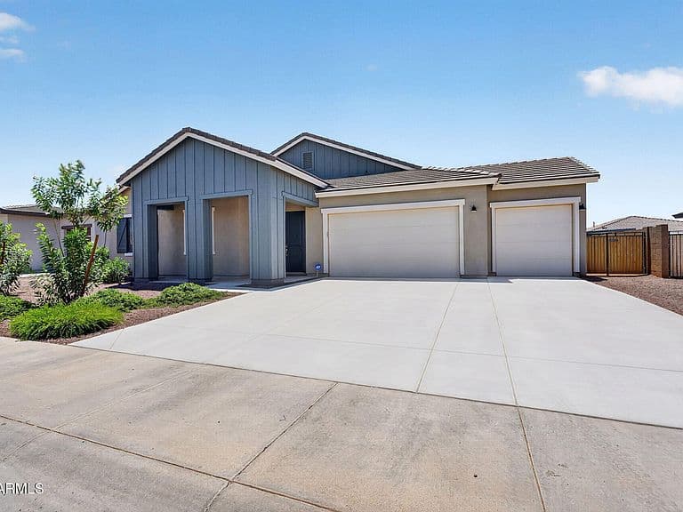8025 W GARDENIA Avenue photo 5