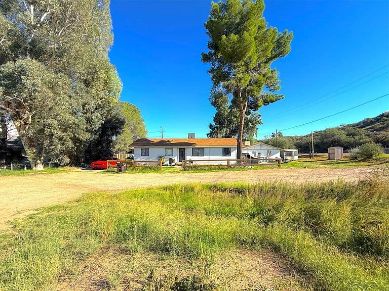 1651 N Wheatfields Rd photo 1