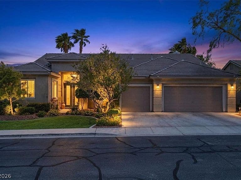 327 Quiet Harbor Dr photo 5