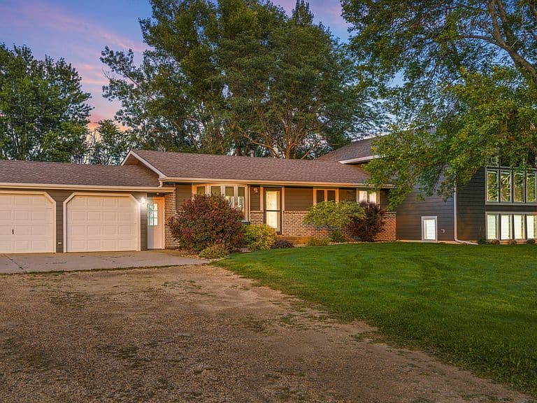 16782 454th Ave photo 1