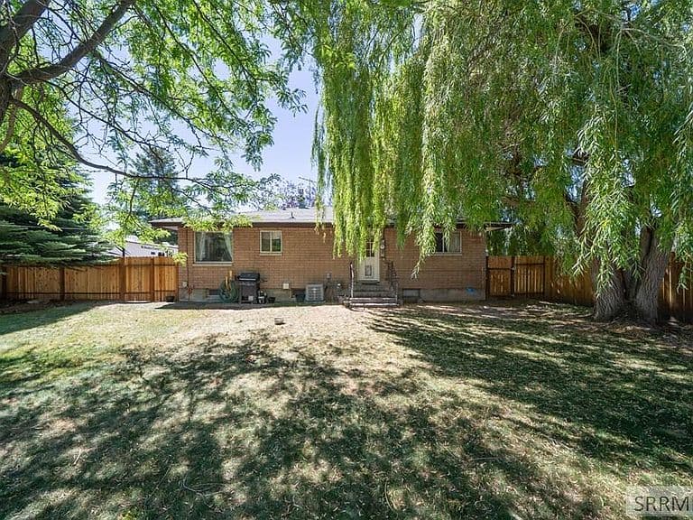 396 W 2 S photo 5