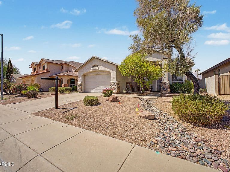 6526 W ORAIBI Drive photo 4