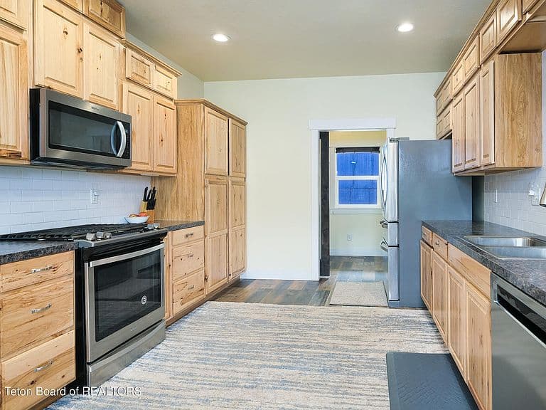 251 Palisades Park Rd photo 5
