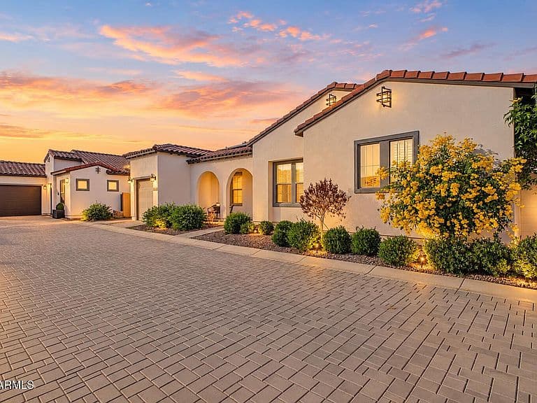 17232 W VACAVILLE Street photo 1