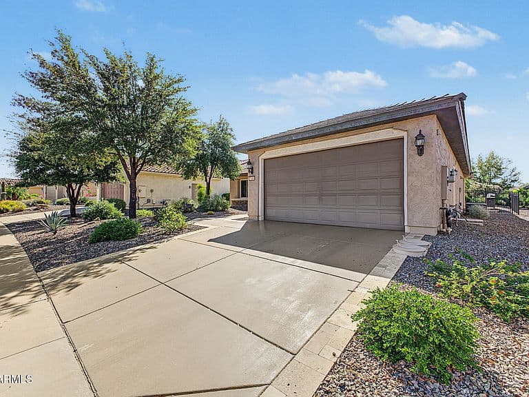 27013 W RUNION Drive photo 2
