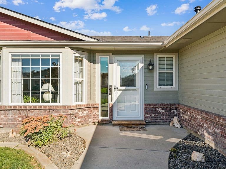 1100 Burnett Dr Unit 335 photo 5